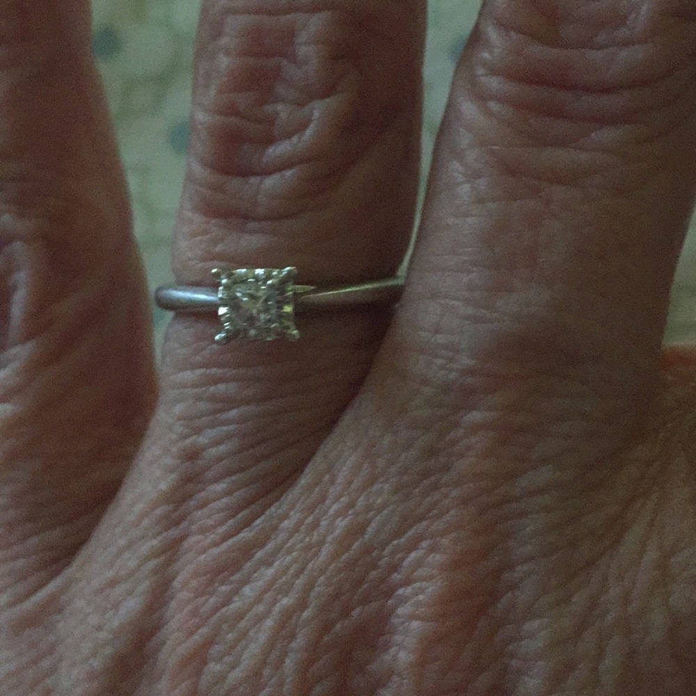 Diamond ring